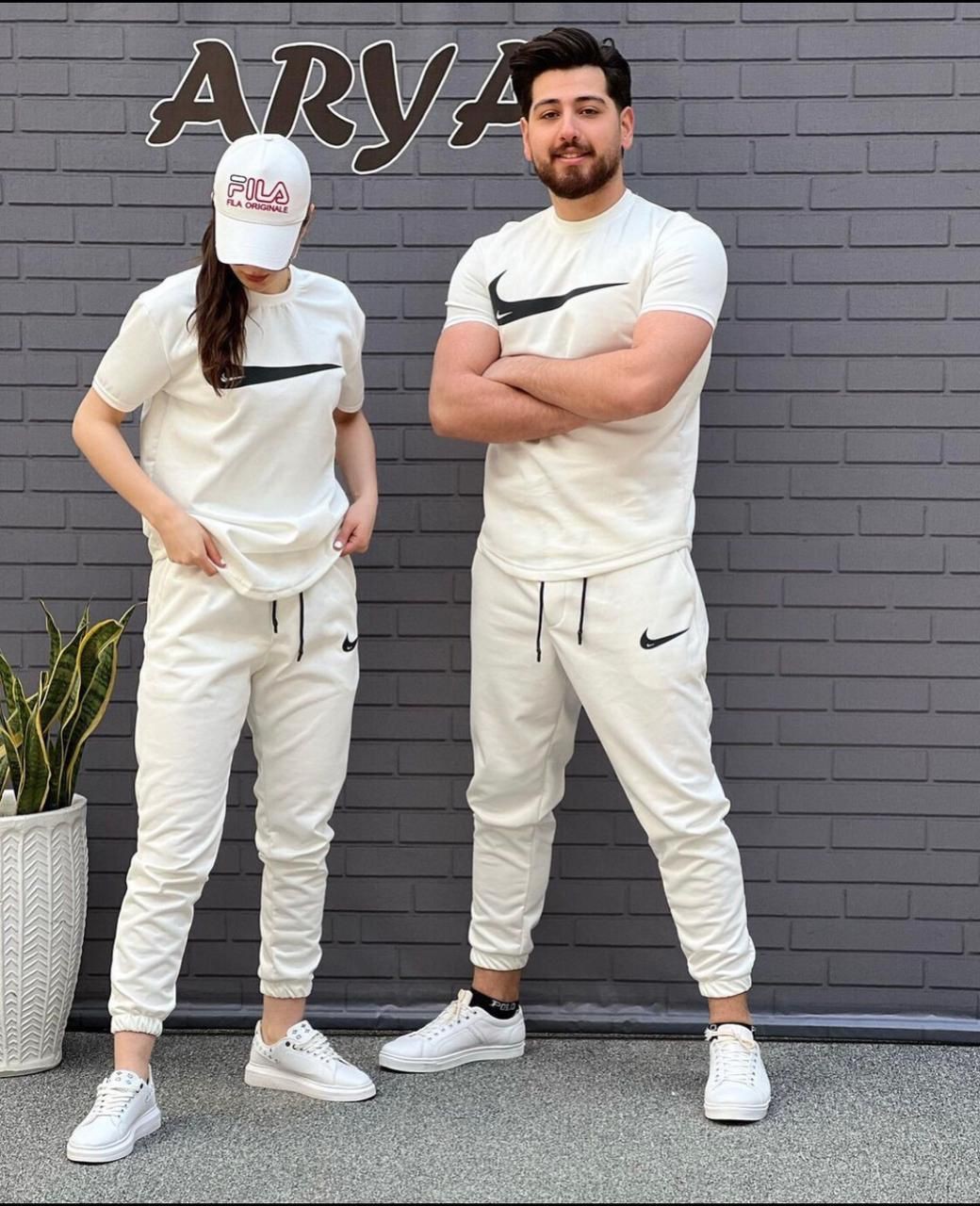 NIKE  T-Shirt  2 Trackpants