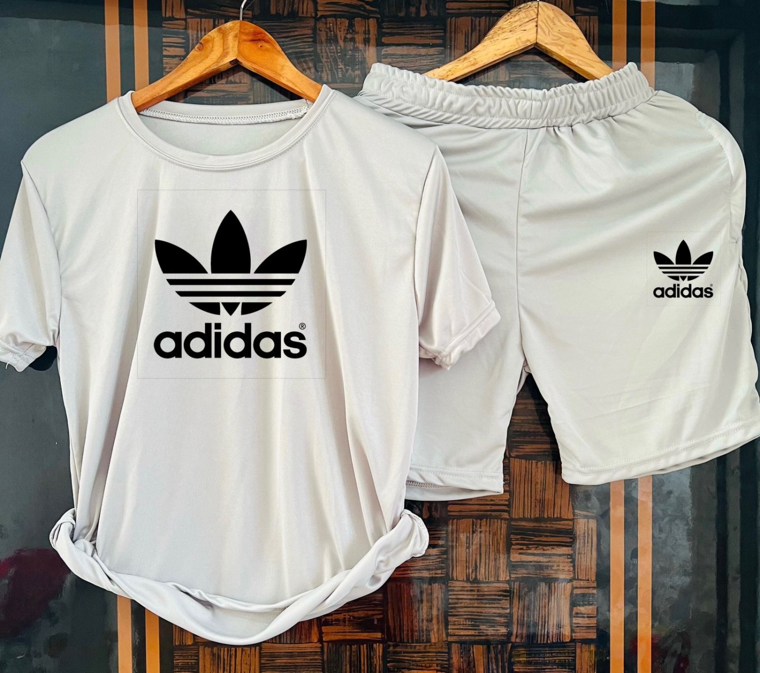 ADIDAS  T-shirt Short